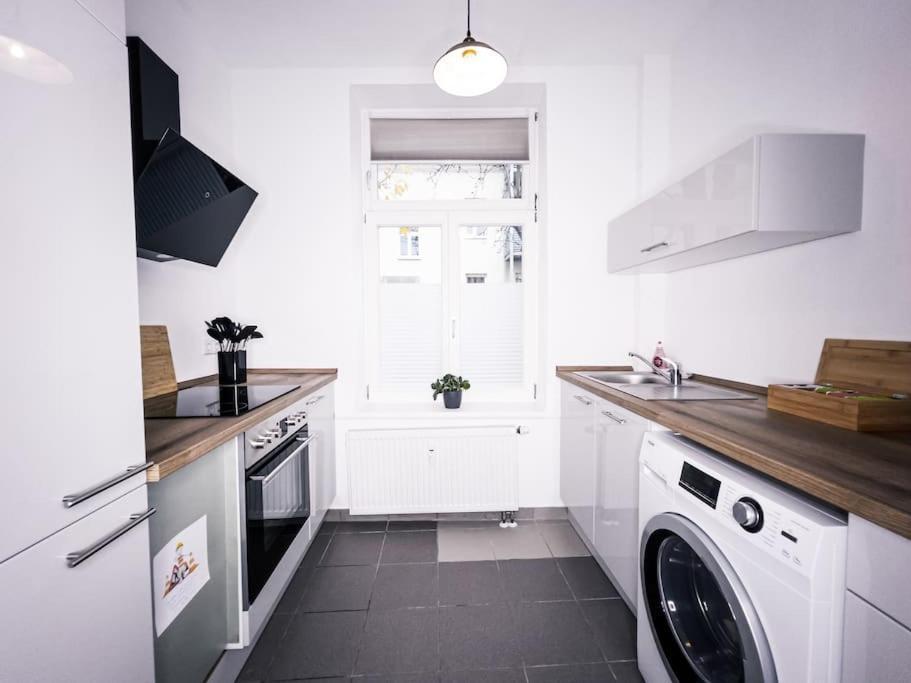 Wohlfuehl-Oase Mitten In Der Stadt - Garten, Grill, Netflix Und Drucker Leipzig Exterior photo